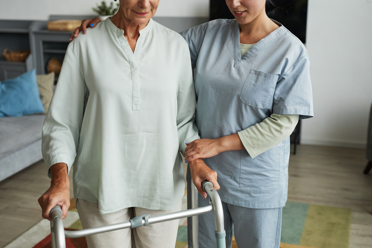 perla-senior-snagov-camin-de-batrani-bucuresti-osteoporoza-varstnici
